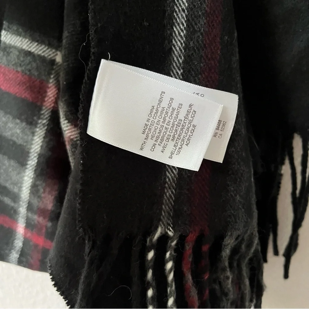 Free w/ Purchase - Plaid Scarf